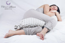 Načíst obrázek do prohlížeče Galerie, Maxi cuscino ANGEL HUG - Petra's Pillows