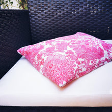 Načíst obrázek do prohlížeče Galerie, Cuscino benessere 30x40 fantasia rosa LIMITED EDITION - Petra's Pillows