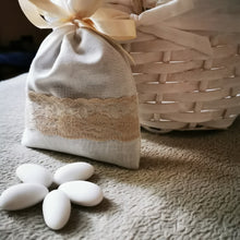 Načíst obrázek do prohlížeče Galerie, Sacchettino alla lavanda - bomboniera originale