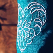 Načíst obrázek do prohlížeče Galerie, Cuscino benessere cuore fiorito ricamo